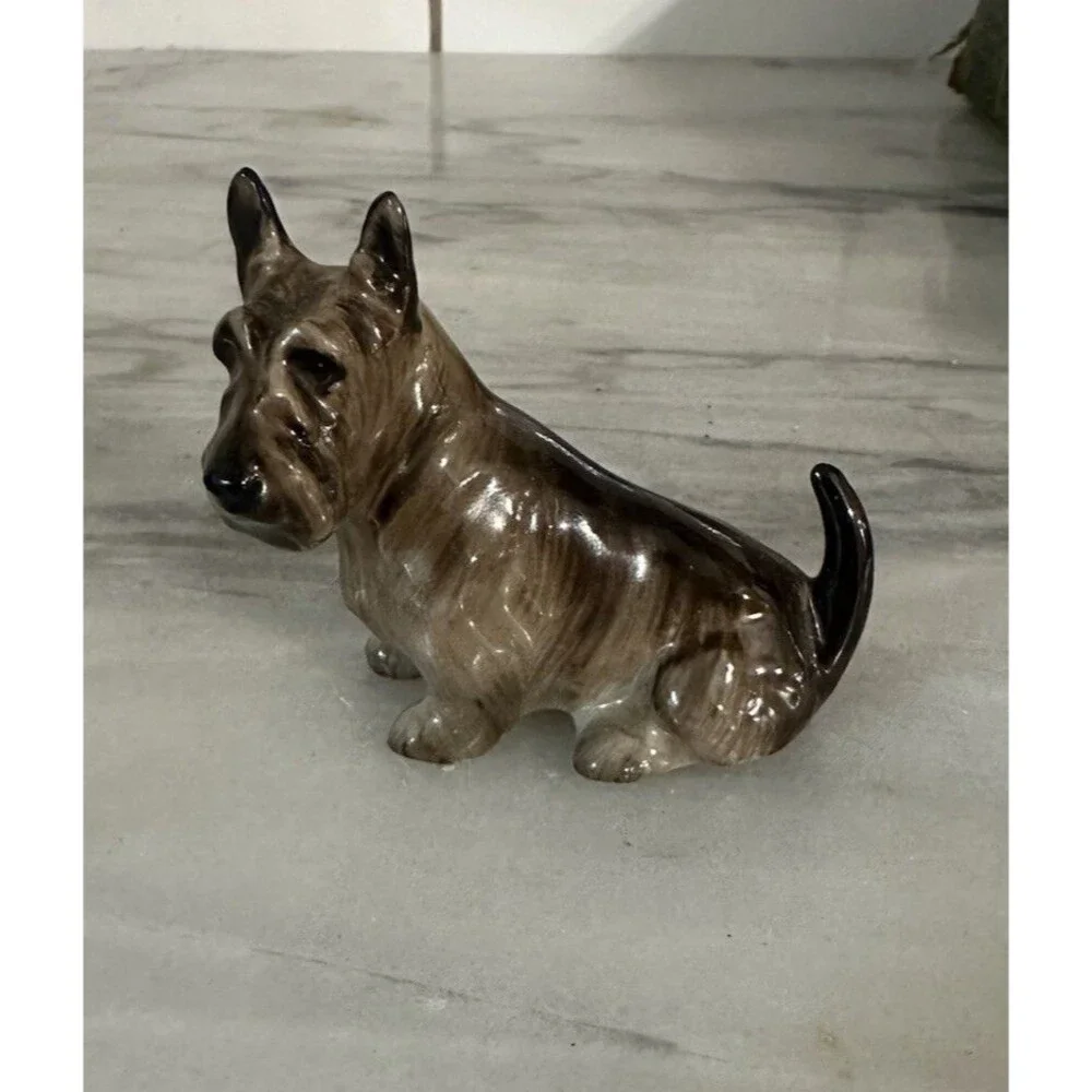 Vintage Adorable Detailed Scottish Terrier Dog Figurine England Royal Doulton
